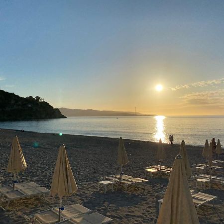 Casa Vacanze Antares Scilla Esterno foto